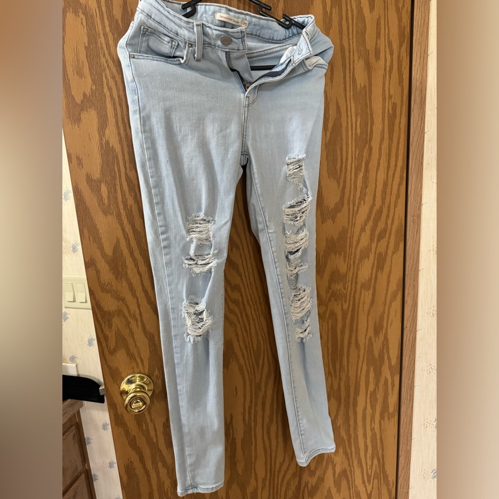 High rise ripped skinny jeans